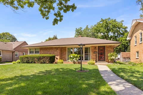 Photo of 230 W Washington Boulevard, Lombard, IL 60148 (MLS # 12728313)