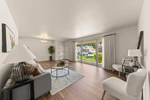 Tiny photo for 230 W Washington Boulevard, Lombard, IL 60148 (MLS # 12728313)