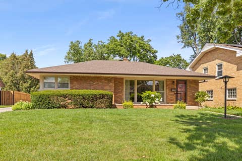 Tiny photo for 230 W Washington Boulevard, Lombard, IL 60148 (MLS # 12728313)
