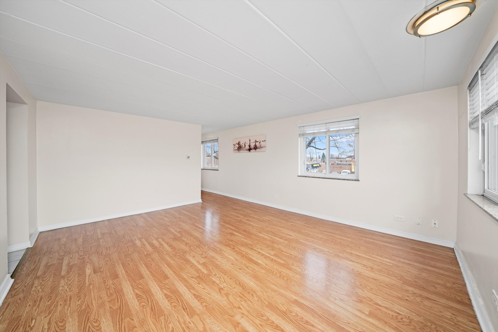 5568 S Archer Avenue 3A
