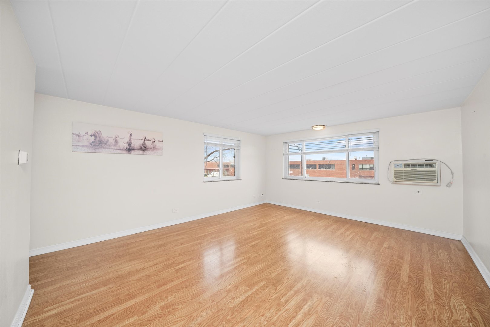 5568 S Archer Avenue 3A