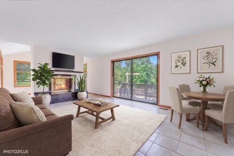 Tiny photo for 970 Ponderosa Lane, Hoffman Estates, IL 60010 (MLS # 12755484)