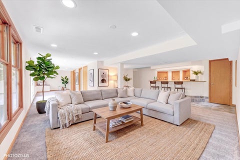 Tiny photo for 970 Ponderosa Lane, Hoffman Estates, IL 60010 (MLS # 12755484)