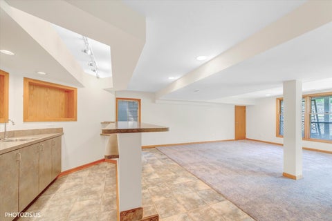 Tiny photo for 970 Ponderosa Lane, Hoffman Estates, IL 60010 (MLS # 12755484)