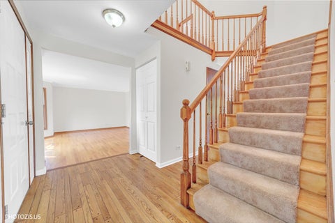 Tiny photo for 970 Ponderosa Lane, Hoffman Estates, IL 60010 (MLS # 12755484)