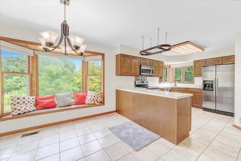 Tiny photo for 970 Ponderosa Lane, Hoffman Estates, IL 60010 (MLS # 12755484)
