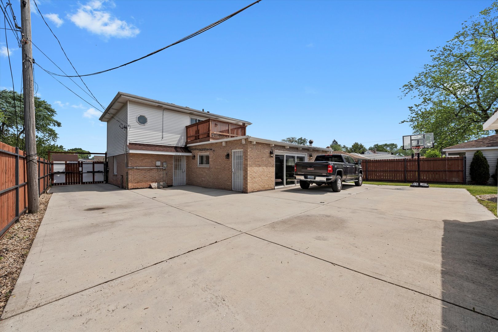 6315 W 83rd Place