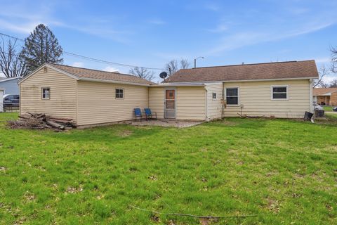 Tiny photo for 2008 E 6th Street, Sterling, IL 61081 (MLS # 12609716)
