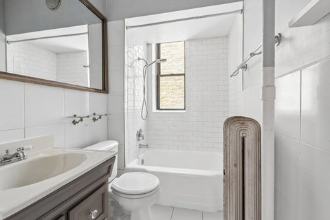 Tiny photo for 20 E Goethe Street #206, Chicago, IL 60610 (MLS # 12753596)