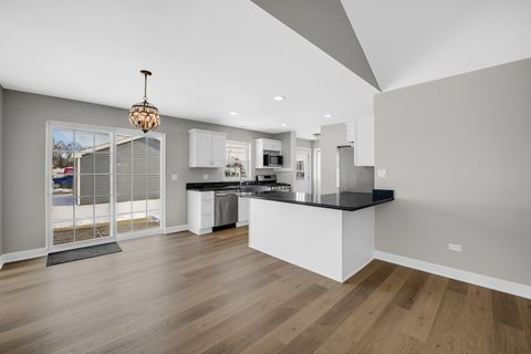 Tiny photo for 224 N La Salle Avenue, Bradley, IL 60915 (MLS # 12555741)