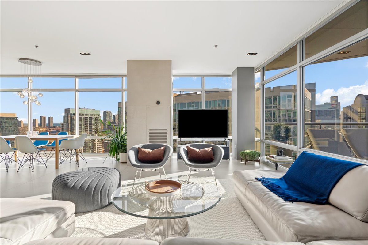 510 W Erie Street 1801