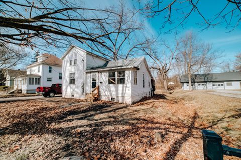 Tiny photo for 428 E Cherry Street, Watseka, IL 60970 (MLS # 12284600)