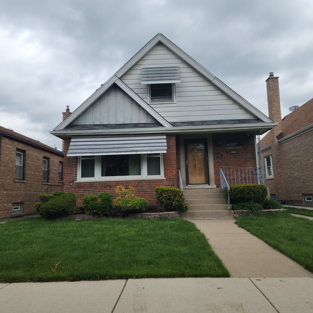 2548 W 118th Street