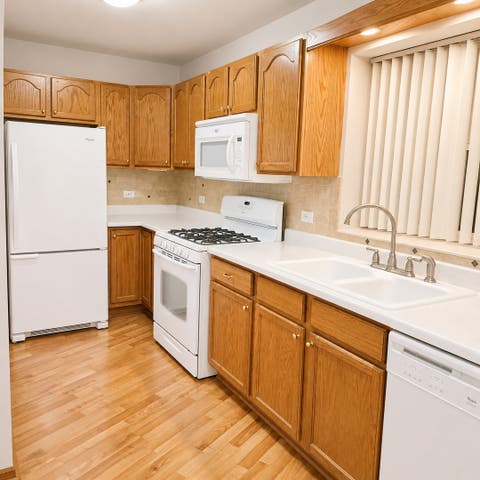 Tiny photo for 27 E Hattendorf Avenue #311, Roselle, IL 60172 (MLS # 12717782)
