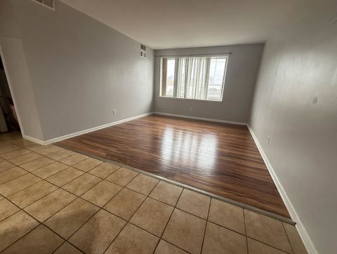 Tiny photo for 1227 S Harlem Avenue #301, Berwyn, IL 60402 (MLS # 12599287)