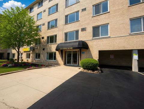 Photo of 1227 S Harlem Avenue #301, Berwyn, IL 60402 (MLS # 12599287)