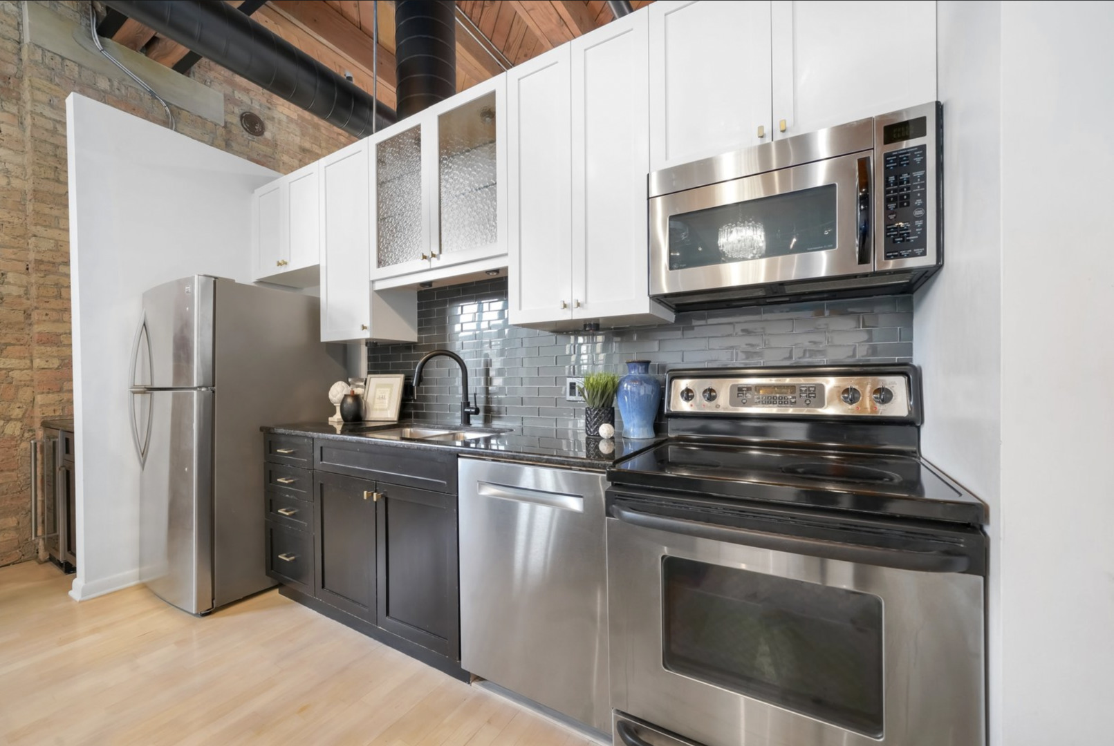 1872 N Clybourn Avenue 204