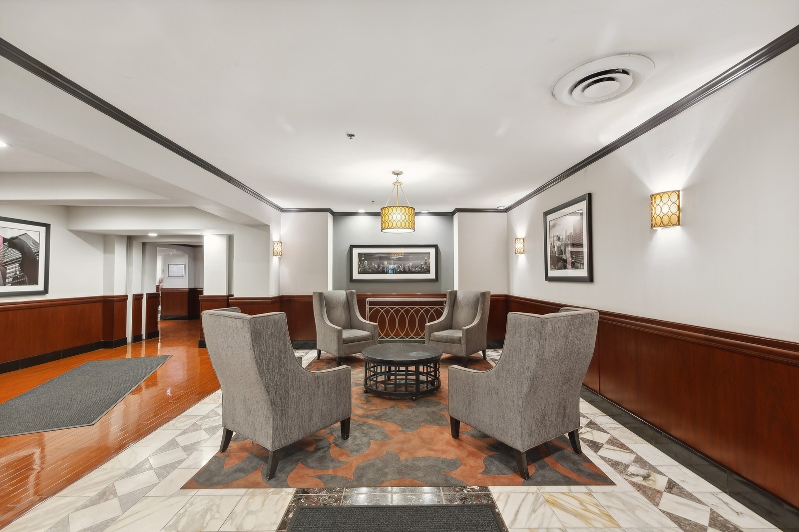 40 E 9th Street 802