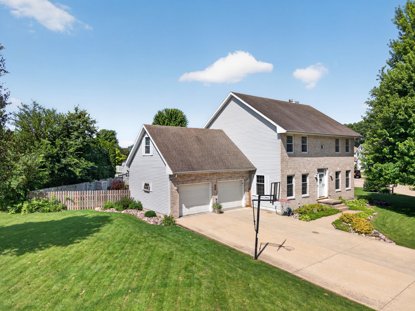 1101 Country Oak Drive