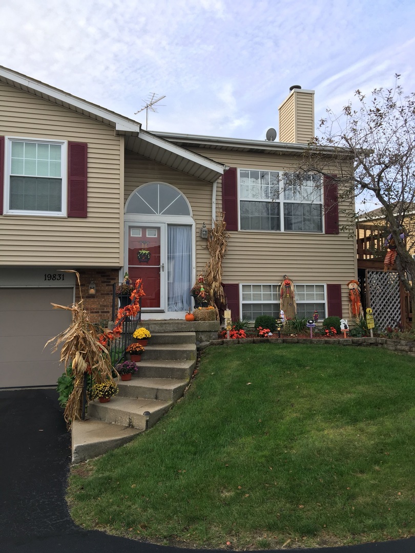 Frankfort, Illinois 60423, United States, 2 Bedrooms Bedrooms, ,2 BathroomsBathrooms,Residential,Active,242036