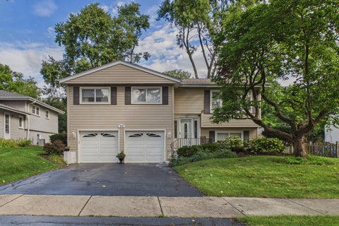 Tiny photo for 312 W Goebel Drive, Lombard, IL 60148 (MLS # 12765019)