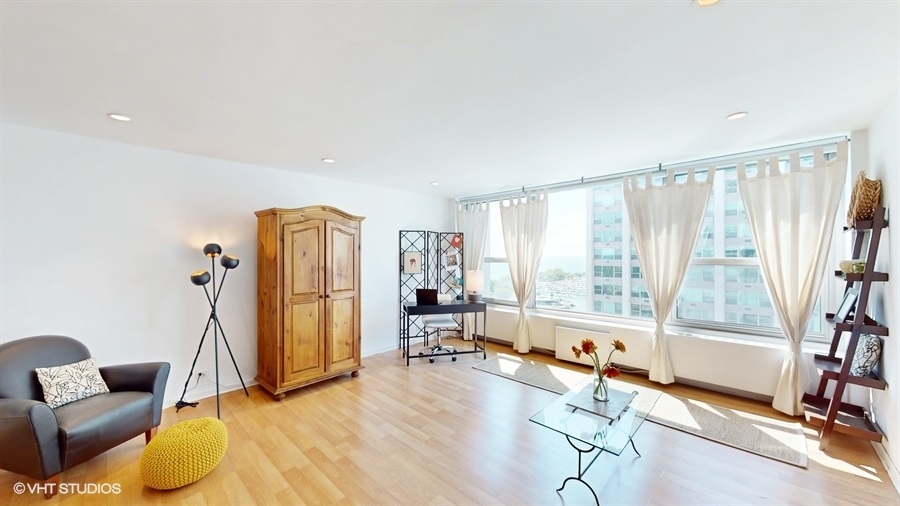 3600 N Lake Shore Drive 2219