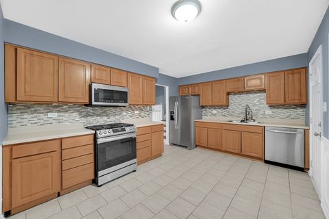 Tiny photo for 16906 Dobson Court, South Holland, IL 60473 (MLS # 12579340)