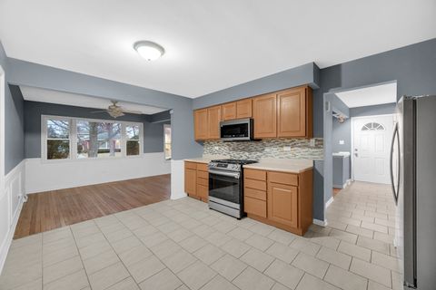 Tiny photo for 16906 Dobson Court, South Holland, IL 60473 (MLS # 12579340)