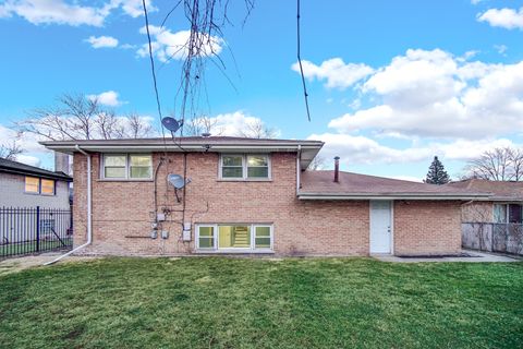 Tiny photo for 16906 Dobson Court, South Holland, IL 60473 (MLS # 12579340)