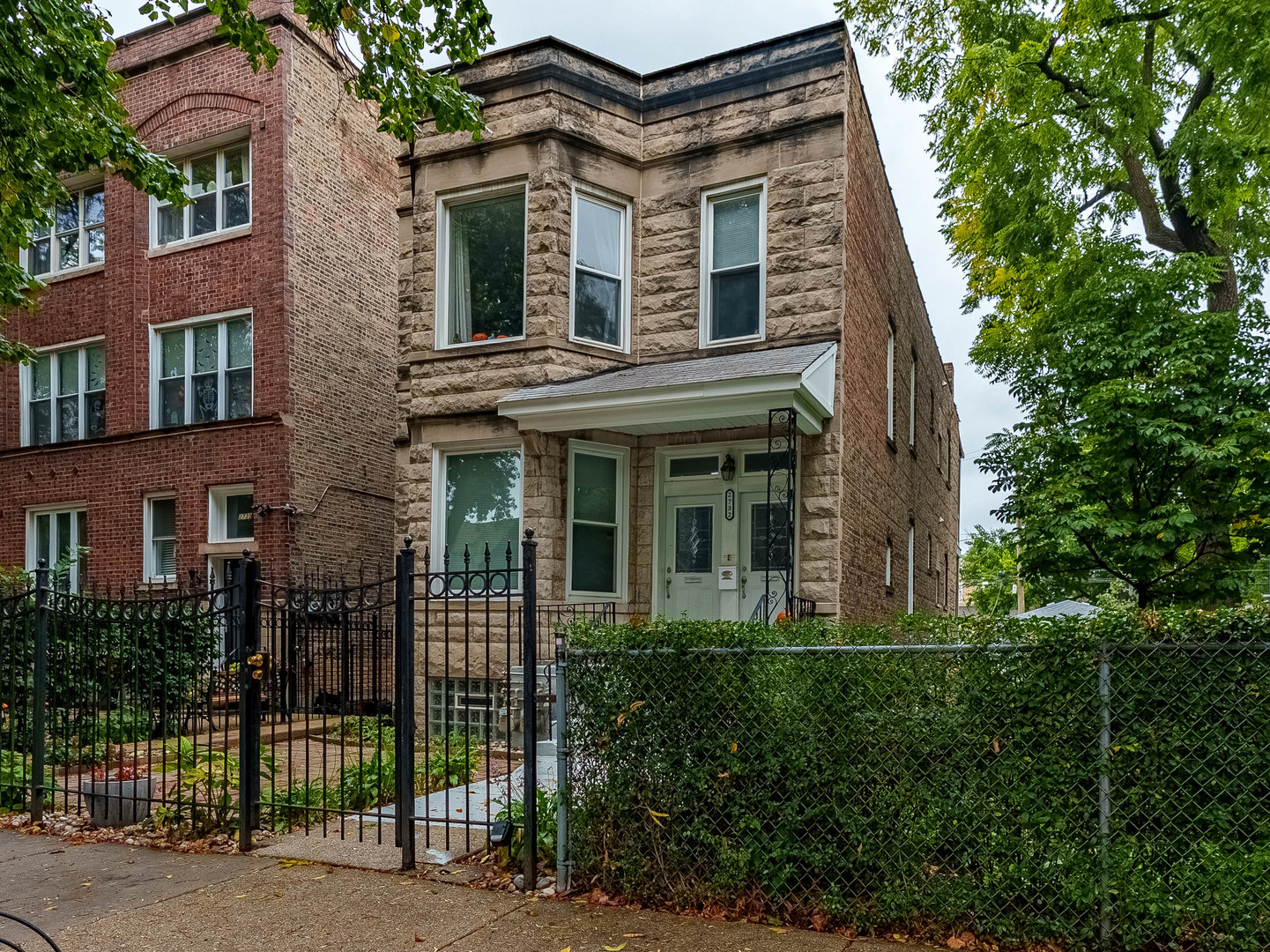 2732 N Richmond Street