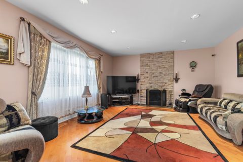Tiny photo for 1983 WILSHIRE Court, Buffalo Grove, IL 60089 (MLS # 12648176)