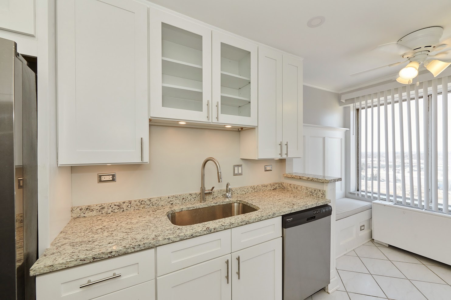 7033 N Kedzie Avenue 1704