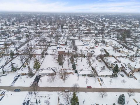 Tiny photo for 722 Countryside Drive, Wheaton, IL 60187 (MLS # 12537822)