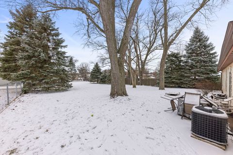 Tiny photo for 722 Countryside Drive, Wheaton, IL 60187 (MLS # 12537822)