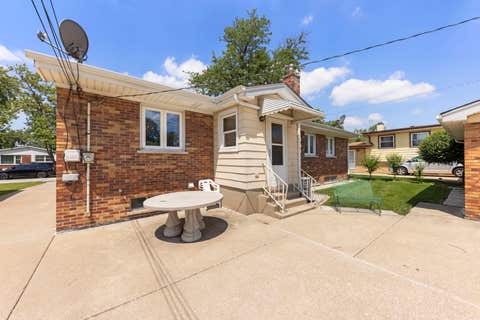Tiny photo for 261 S Mayfair Place, Chicago Heights, IL 60411 (MLS # 12701860)