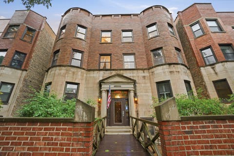 Photo of 1030 W Byron Street #3W, Chicago, IL 60613 (MLS # 12671834)