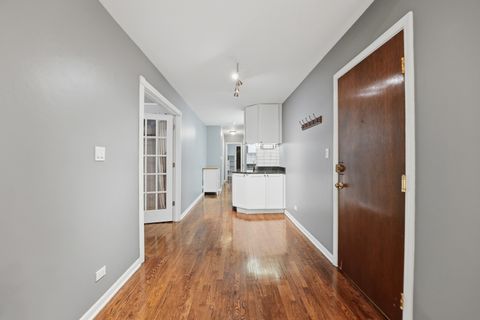Tiny photo for 1030 W Byron Street #3W, Chicago, IL 60613 (MLS # 12671834)