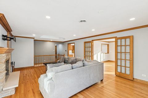 Tiny photo for 2945 S Scott Street, Des Plaines, IL 60018 (MLS # 12528347)