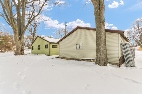 Tiny photo for 2314 1/2 E Main Street, Urbana, IL 61802 (MLS # 12548513)
