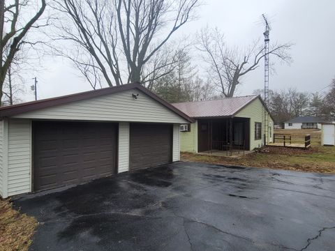 Photo of 2314 1/2 E Main Street, Urbana, IL 61802 (MLS # 12548513)