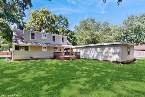 Tiny photo for 16051 W Des Plaines Drive, Libertyville, IL 60048 (MLS # 12467508)