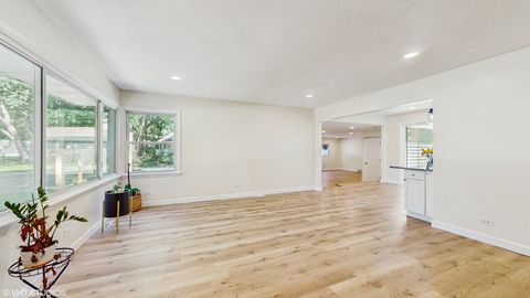 Tiny photo for 16051 W Des Plaines Drive, Libertyville, IL 60048 (MLS # 12467508)