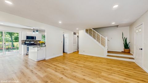 Tiny photo for 16051 W Des Plaines Drive, Libertyville, IL 60048 (MLS # 12467508)