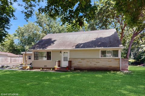 Tiny photo for 16051 W Des Plaines Drive, Libertyville, IL 60048 (MLS # 12467508)