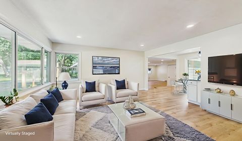 Tiny photo for 16051 W Des Plaines Drive, Libertyville, IL 60048 (MLS # 12467508)