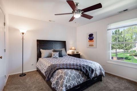 Tiny photo for 987 Golf Course Road #8, Crystal Lake, IL 60014 (MLS # 12626178)