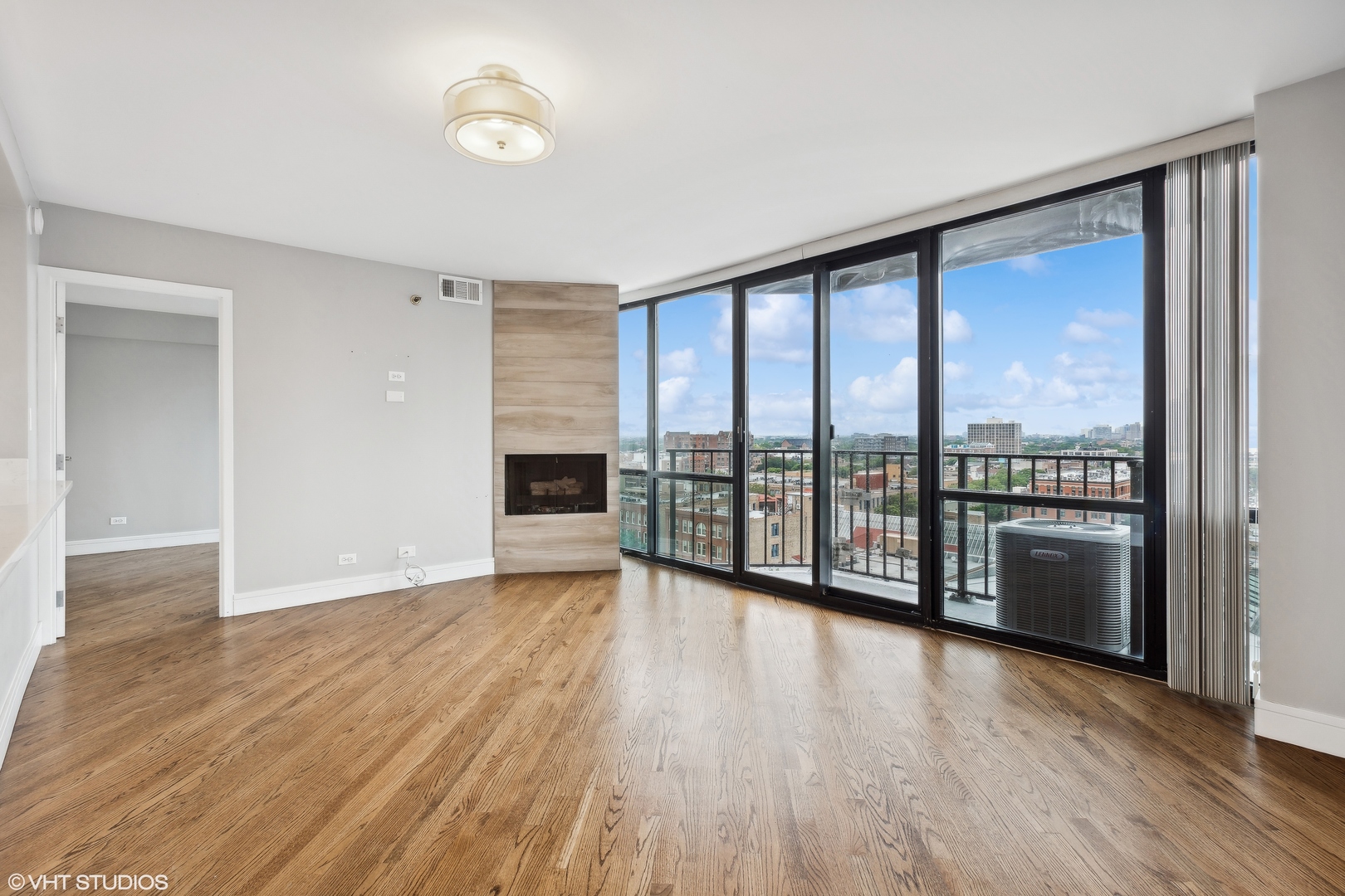 1309 N Wells Street 1303