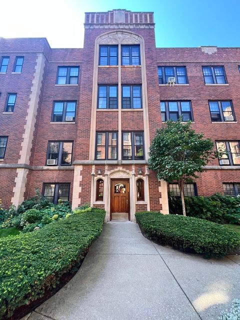Tiny photo for 1352 E MADISON PARK Park #2, Chicago, IL 60615 (MLS # 12472856)