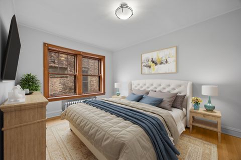 Tiny photo for 1352 E MADISON PARK Park #2, Chicago, IL 60615 (MLS # 12472856)