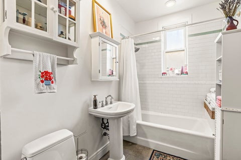 Tiny photo for 453 W Fullerton Parkway #2E, Chicago, IL 60614 (MLS # 12726582)